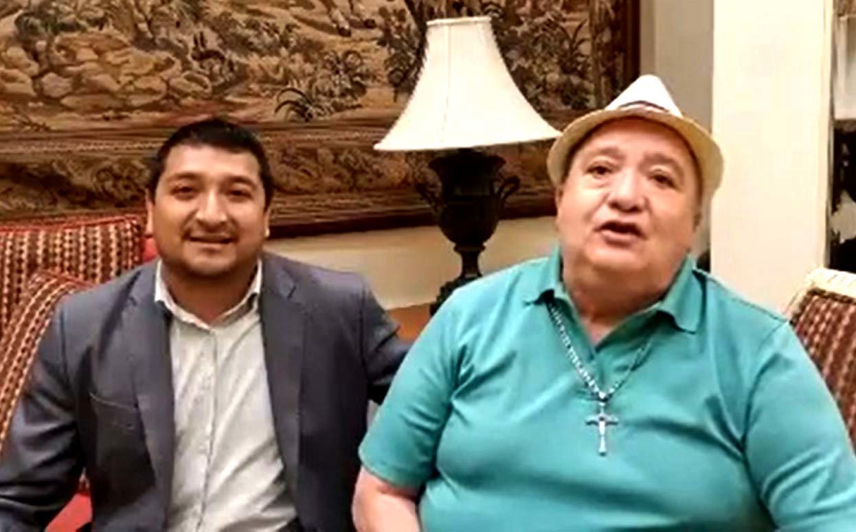El alcalde de Soyapango, Juan Pablo Álvarez, junto al comediante mexicano Luis de Alba en un hotel capitalino. Foto cortesía alcaldía. El alcalde de Soyapango, Juan Pablo Álvarez, junto al comediante mexicano Luis de Alba en un hotel capitalino. Foto cortesía alcaldía.