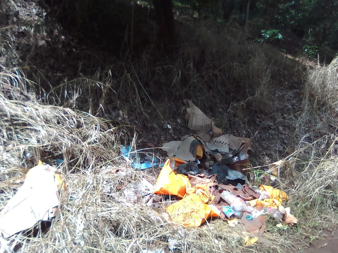 Basura en Huizucar
