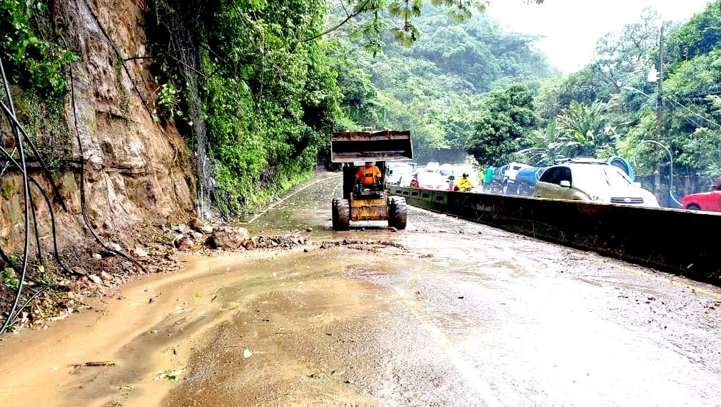 Carretera a Los Chorros