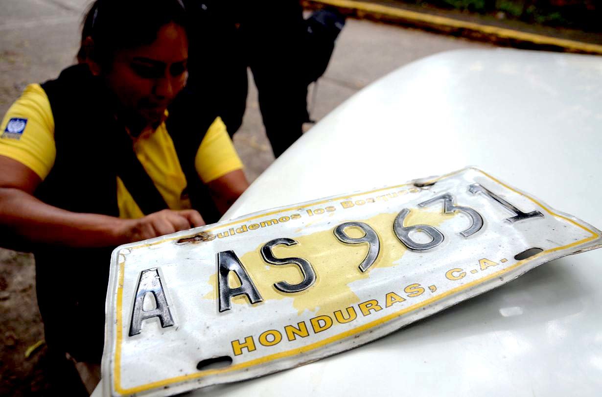 Decomisan placas en Chalatenango 2