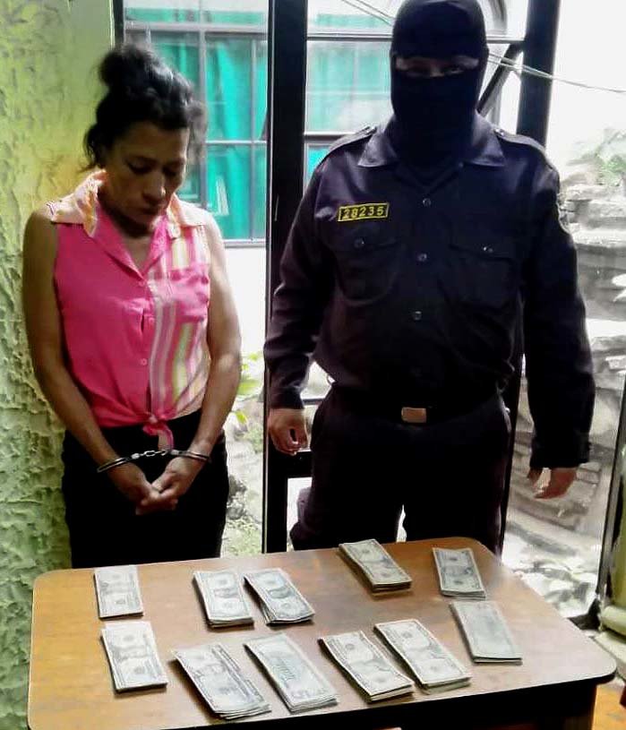 Mujer hurtó $3,200 de la casa de una amiga 2