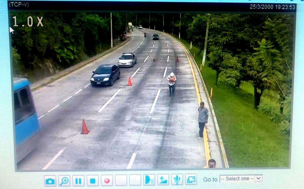 Cámas de seguridad en autopista a Comalapa 3