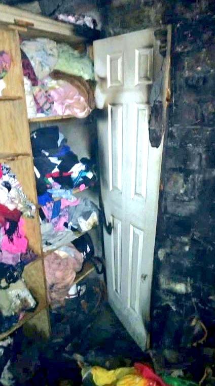 Casa incendiada en Chalatenango 2