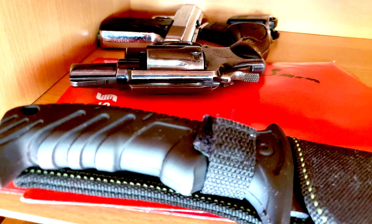 Armas en casa del hijo del abogados 2