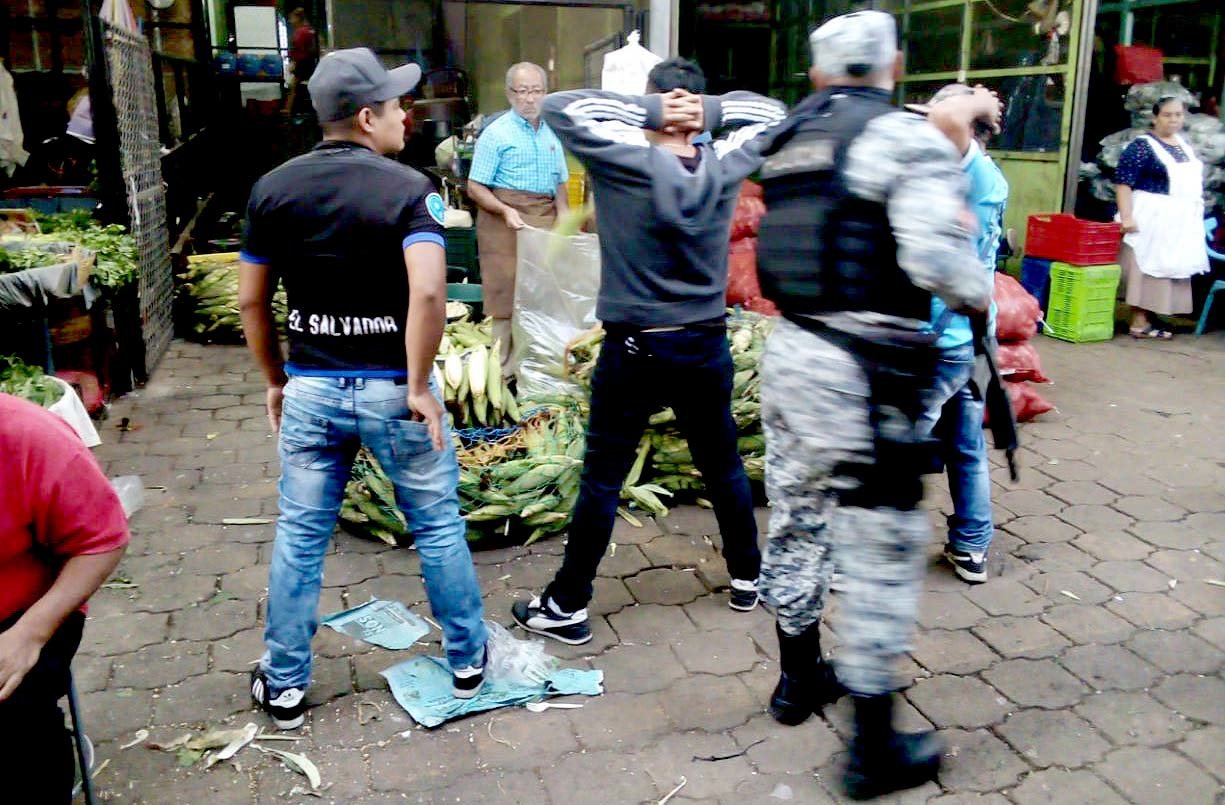 Operativo en marcado la Tiendona 2