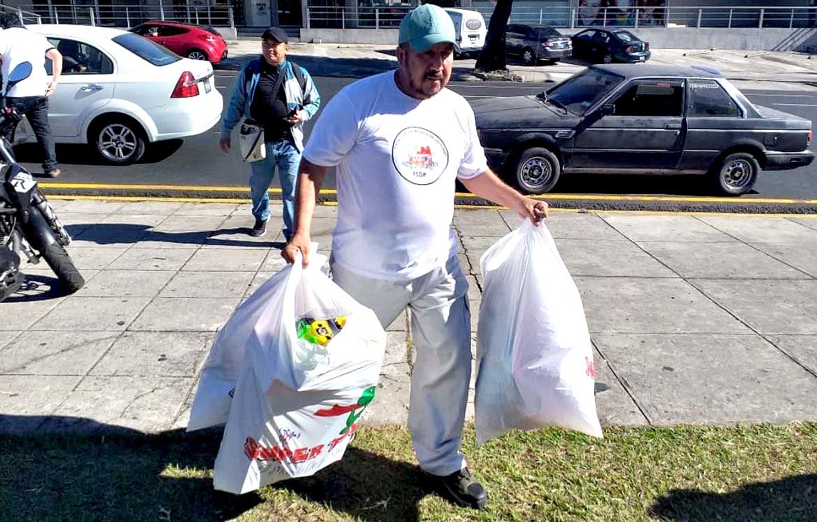 Donativo de juguetes Movimiento de los Trabajadores de la Policía 4