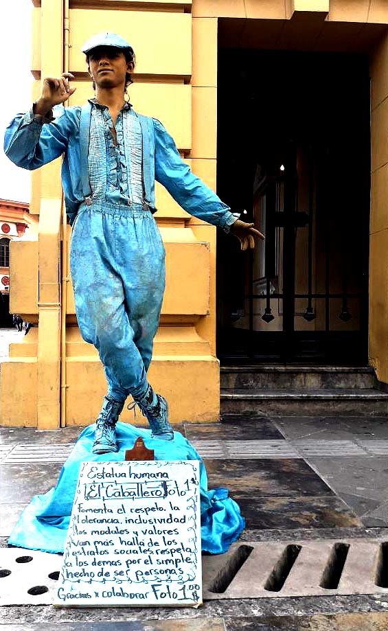 Damián Torres la estatua humana 2