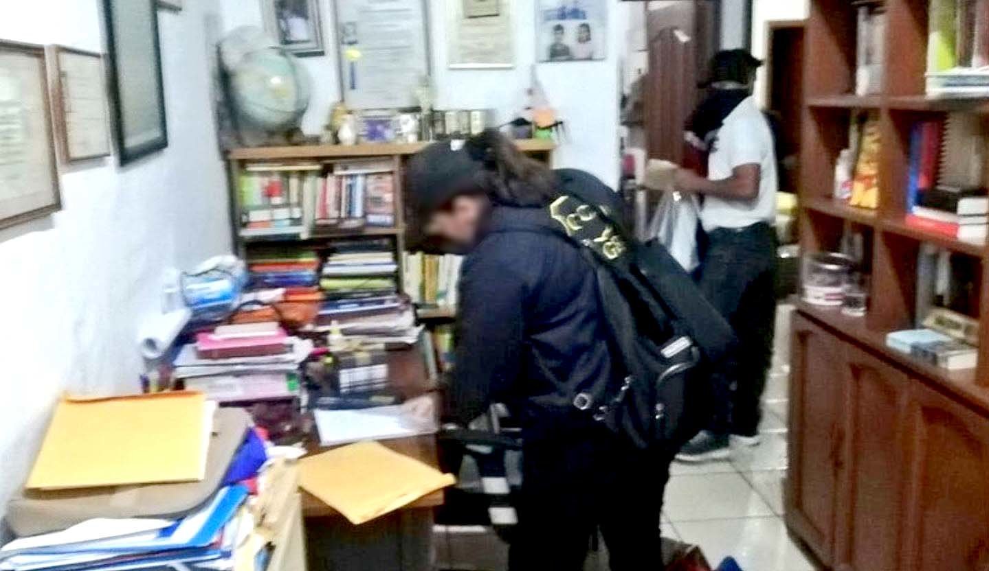 Allanamiento en casa de Sigfrido Reyes 2