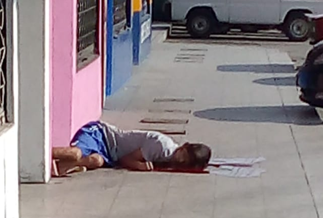 Muerto centro commercial