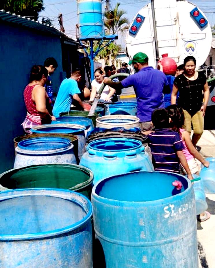 Falta de agua en Soyapango 3