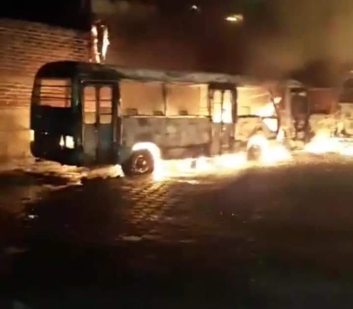 Incendio microbuses 3
