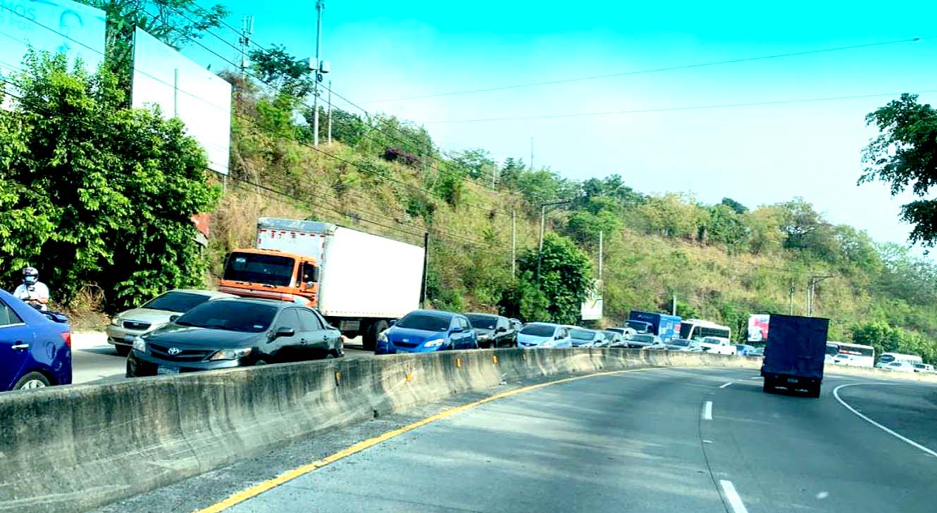 Redondel Integración a residencial La Gloria Todo Motor