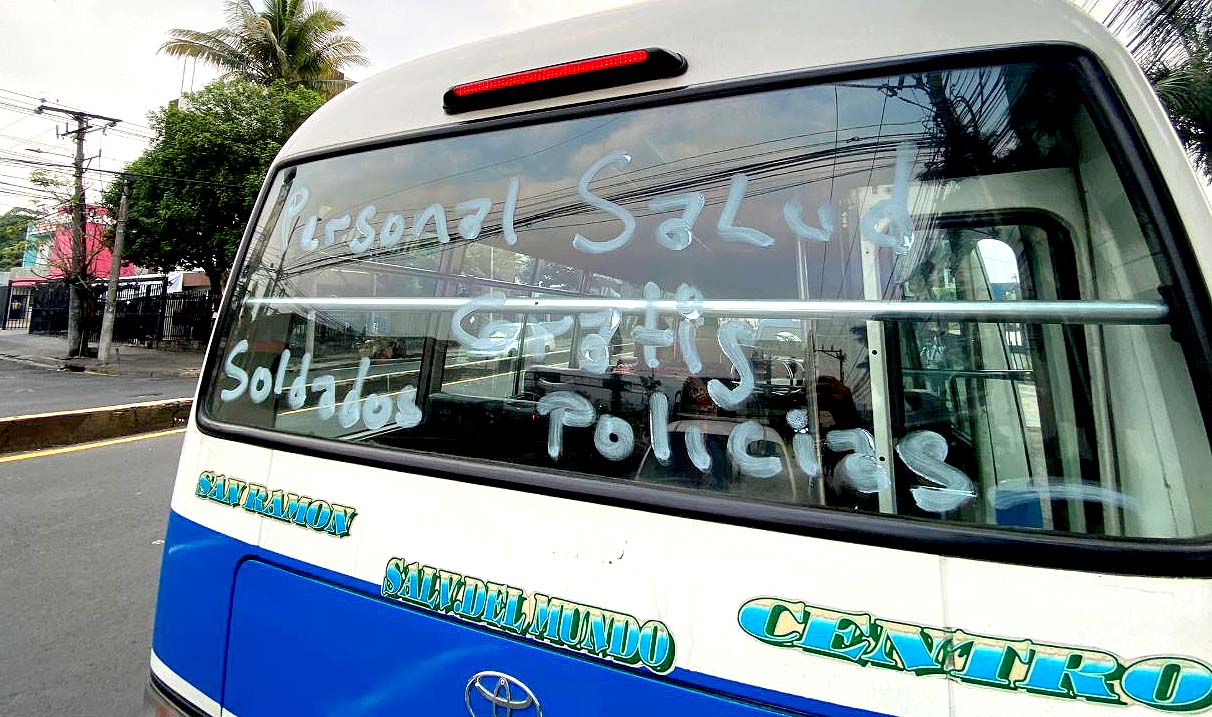 Personal de Salud en unidades del transporte 5