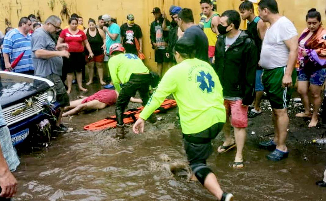 Inundaciones en San Salvador 5