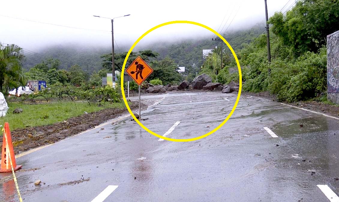 Autopista a Comalapa con marca 2