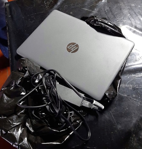 Laptop j