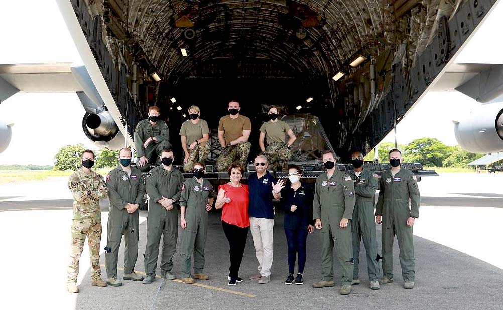 Ayuda humanitaria para salvadoreños 2 Foto tomada de embajada de Estados Unidos