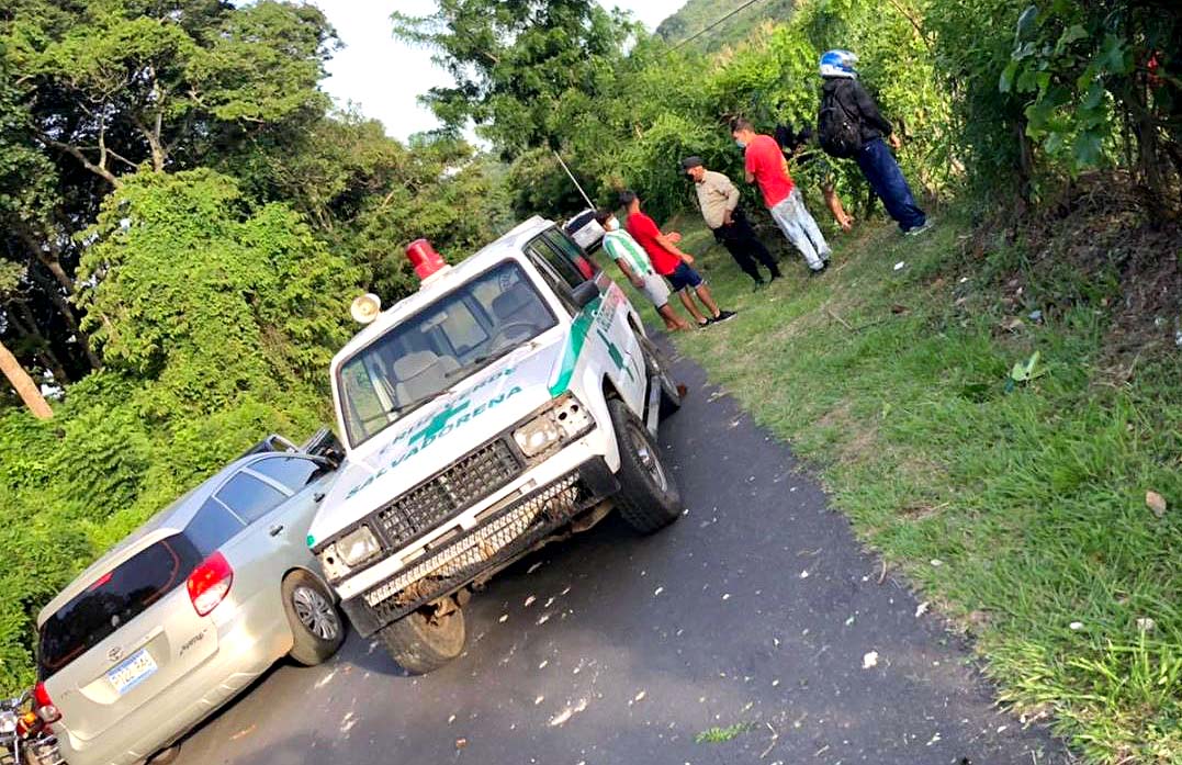 Accidente en calle a Sensuntepeque Foto tomada de Cruz Verde Ilobasco 3