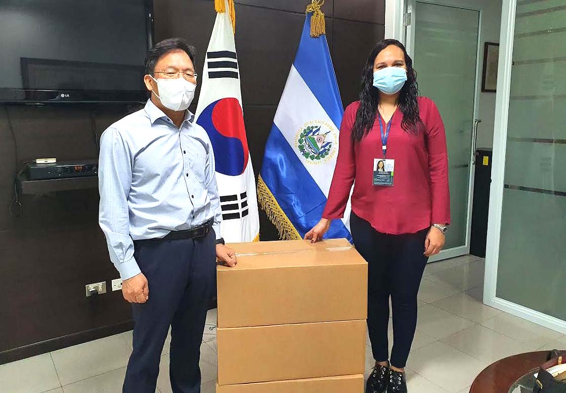 Embajada de Corea entrega 9000 mascarillas Foto cortesía embajada de Corea 3
