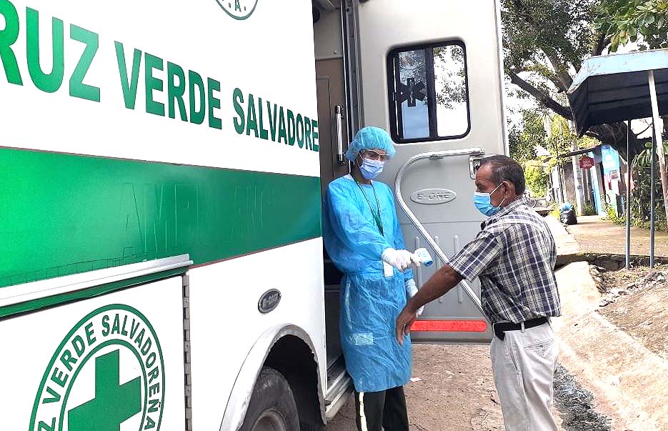 Pacientes renales son ayudados por Cruz Verde Foto tomada de Cruz Verde 3
