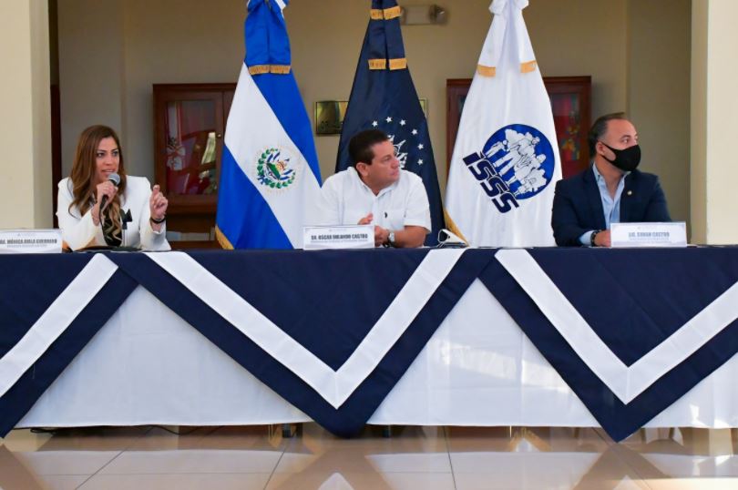 Denuncian corrupción