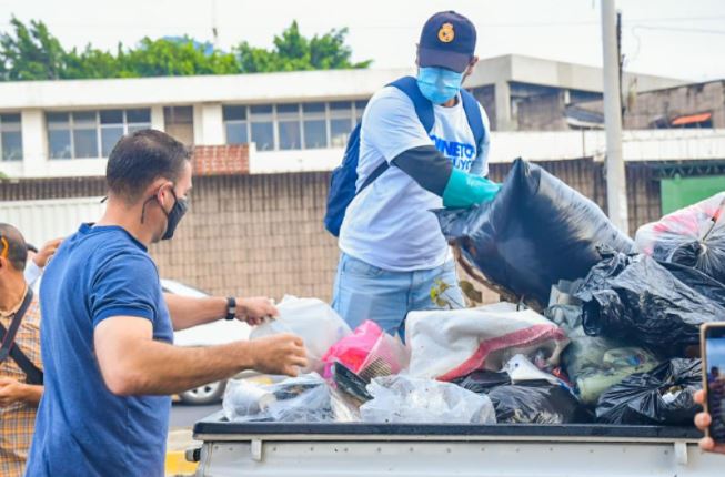 Alcalde con basura