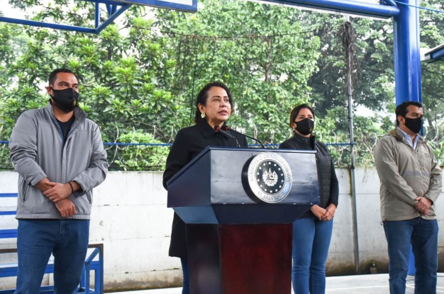 Ministros en el deslave