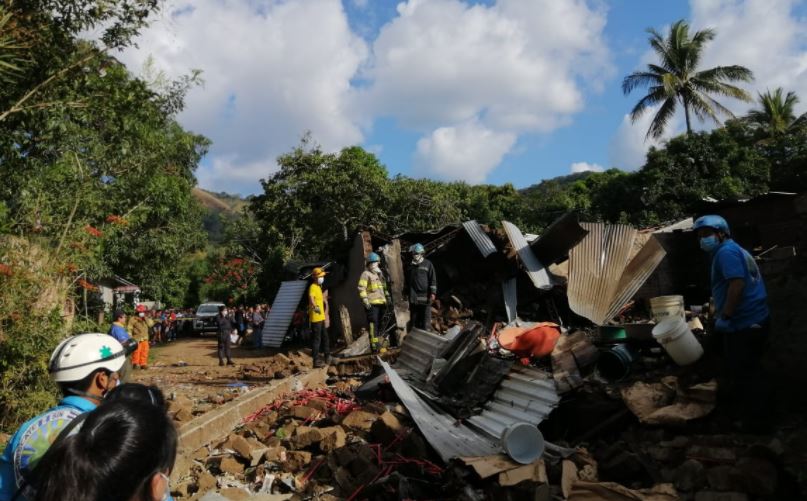 Cohetería clandestina2