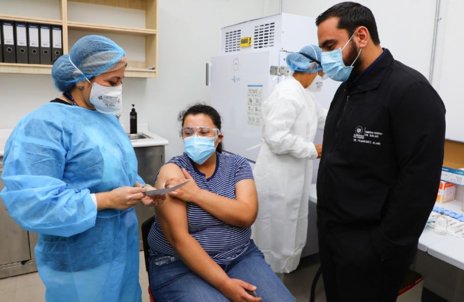 Maestros a vacunarse