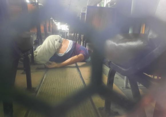 Falleció en bus de la 26