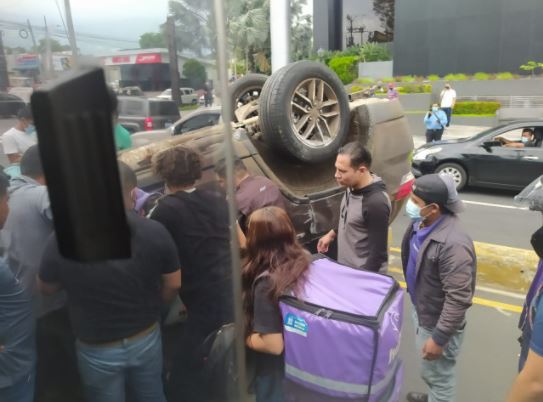 Camioneta en Paseo