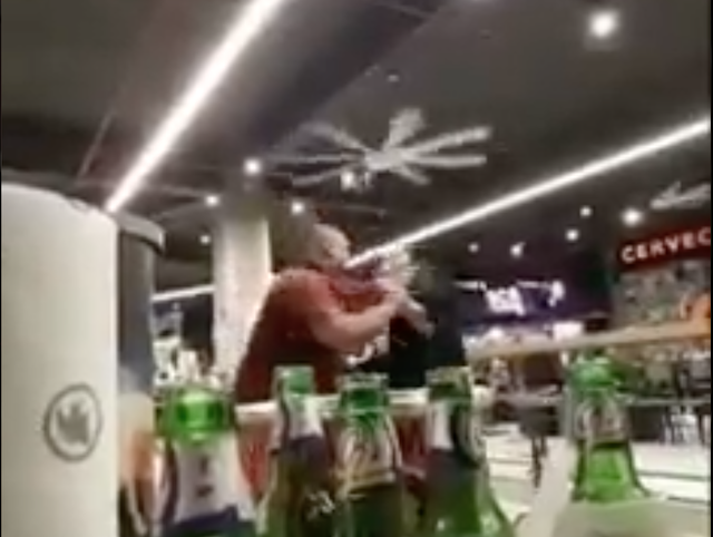 pelea en bar 1