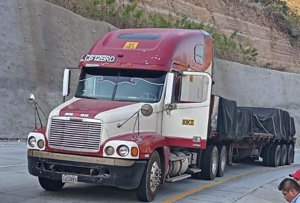 Guatemalteco conductor de rastra