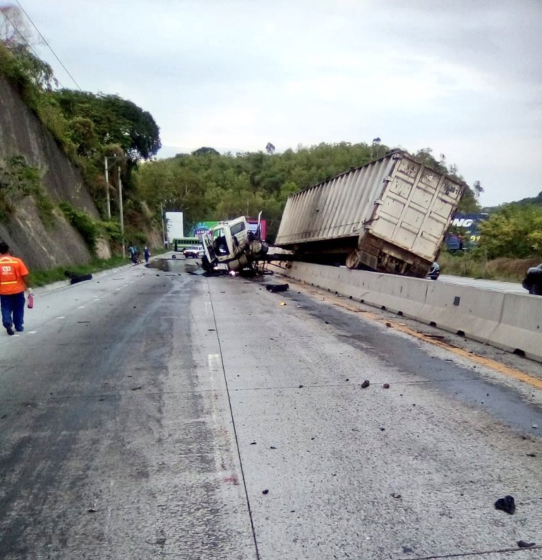 Trailer Accidentado