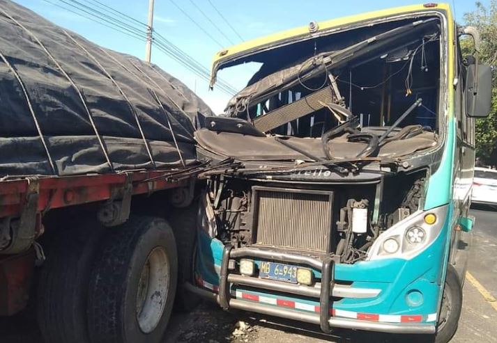 Buseta en San Blas