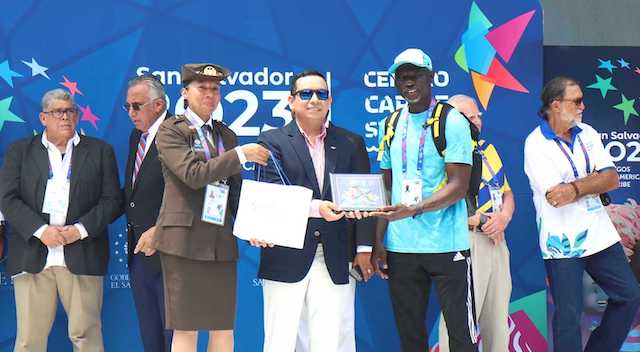 Izamiento-de-Banderas-en-Villa-Centroamericano-San-Salvador-2023-23062023_34