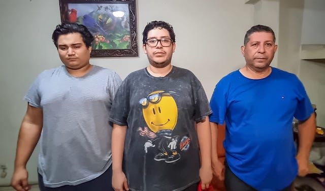 Héctor Hugo Guzmán Martínez, Héctor Hugo Guzmán Gómez y Diego Vladimir Medina Zometa. Detenidos por tráfico de drogas en casa de Lomas de San Francisco