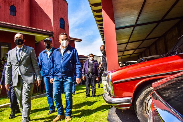 Hugo Barrientos Clará coches clásicos Mauricio Funes