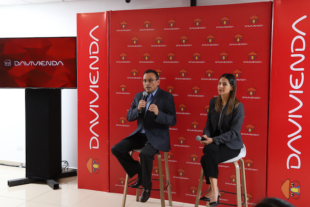 Conferencia de prensa para anunciar el Festival del Ahorro Davivienda, en San Salvador, el 23 de octubre de 2023.
Foto Banco Davivienda/ Salvador Meléndez