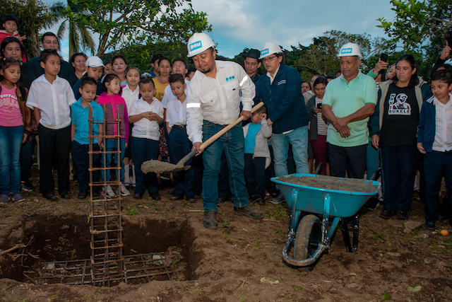 Inicio de la construccio?n de la Unidad de Educación Inicial y el Colegio General Francisco Mene?ndez del municipio de Apaneca, Ahuachapa?n-1