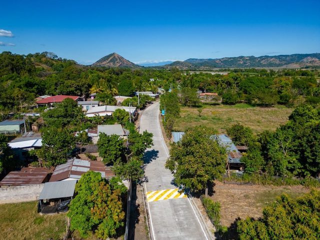 Renuevan calles en El Porvenir, Santa Ana