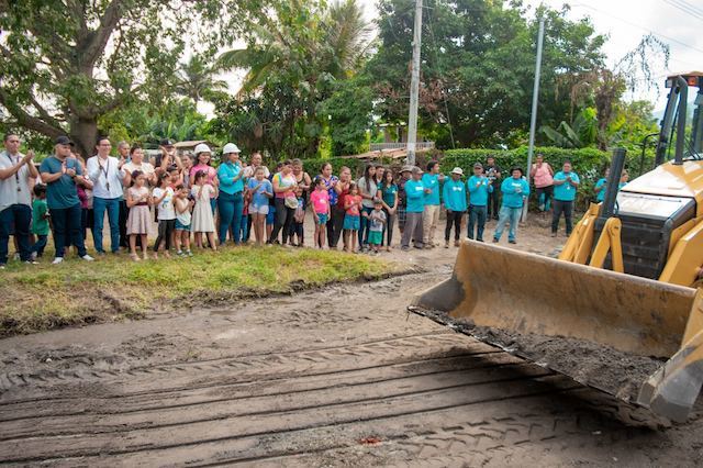 inicia mejoramiento de calles rurales de Tepetitán, San Vicente