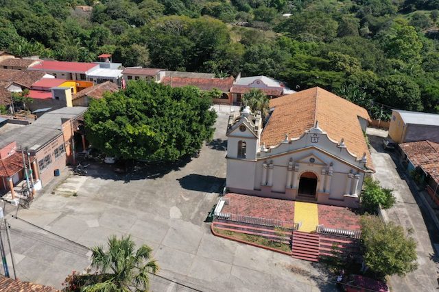 Inician modernización del parque municipal de San Francisco Morazán, Chalatenango-