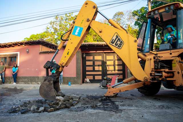 Inician plan nacional de bacheo en Huizucar-