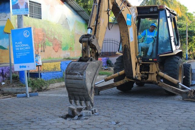 Inician reconstrucción de 2.5 km de calles en San Dionisio, Usulután 1