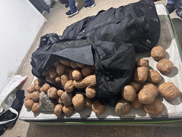 Marihuana agentes PNC detenidos