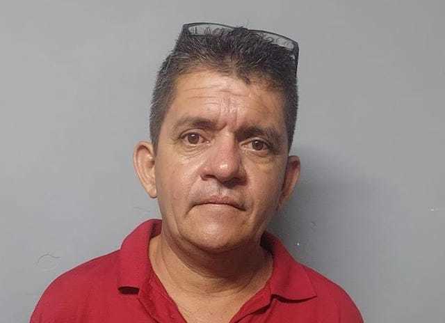 Isaac Solís Martínez portación ilegal de armas de fuego y disparos de armas de fuego 1