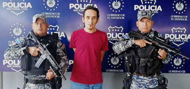 Carlos Valentín Arévalo Bernal, robo, allanamiento de morada, hurto