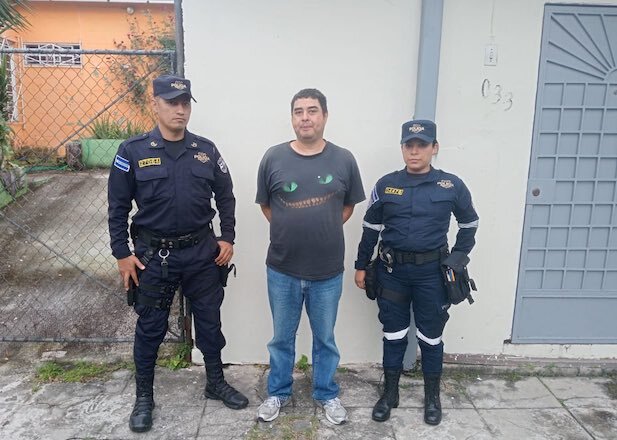 Misael Fernando Ponce González lesiones culposas y conducción peligrosa atropelló a tres personas en Ciudad Merliot Santa Tecla