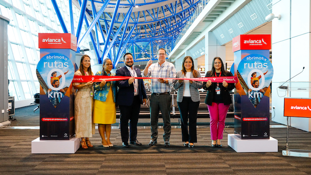 Inaguración vuelo Avianca ruta San Salvador Medellín-